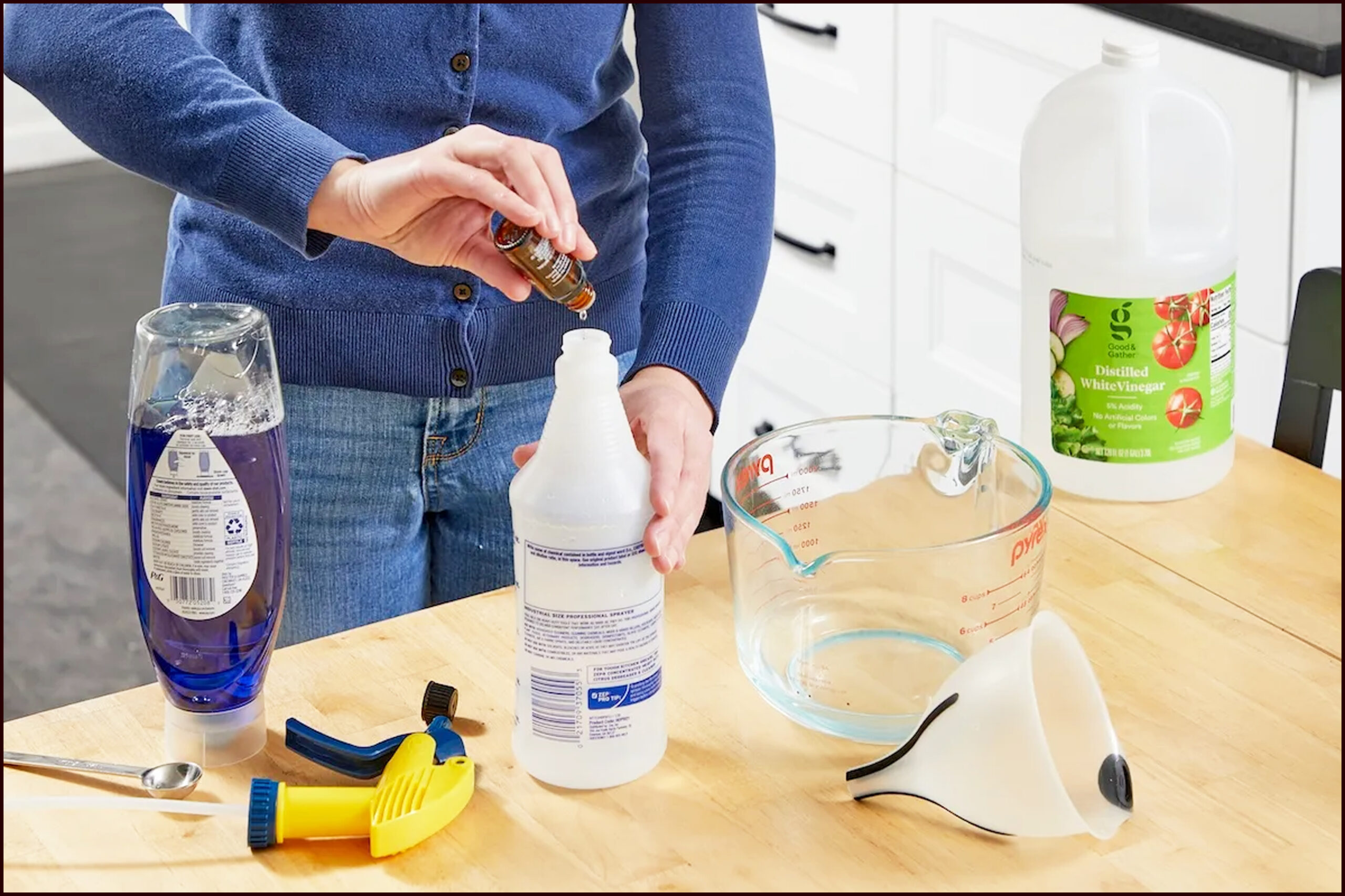 ಮನೆಯಲ್ಲೇ ತಯಾರಿಸಬಹುದಾದ ವಿವಿಧ ಕ್ಲೀನಿಂಗ್ ಲಿಕ್ವಿಡ್ ಗಳು: ನೆಲ, ಬಟ್ಟೆ, ಪಾತ್ರೆ, ಕೈ ತೊಳೆಯಲು ಉಪಯೋಗ